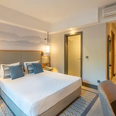 Rezort Champion Village 5*